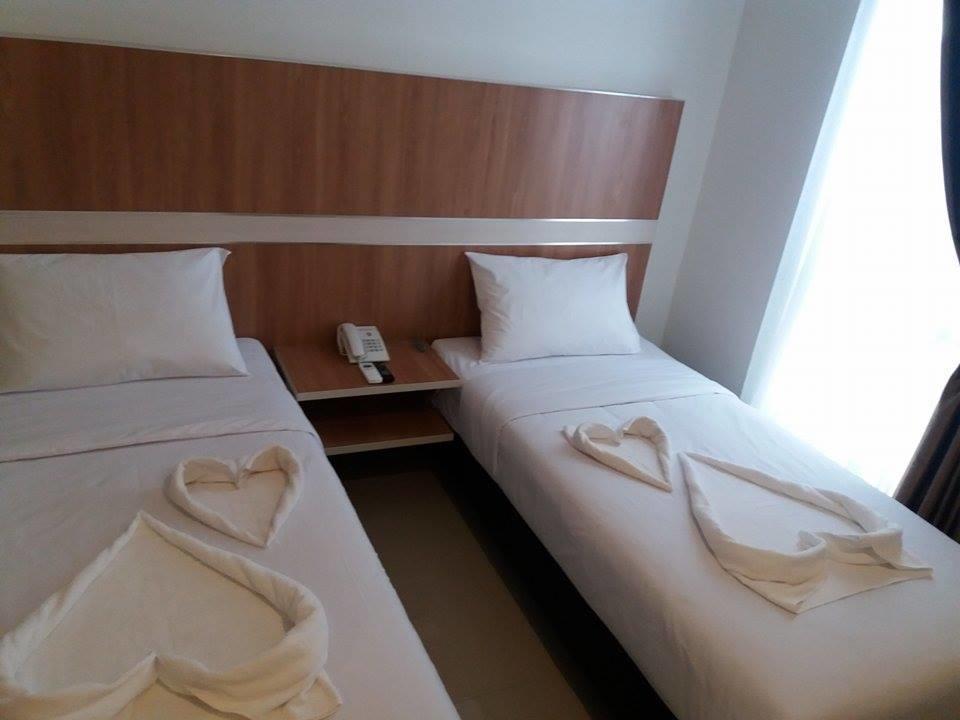 Hotel Royal Manado Exterior foto