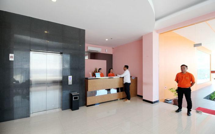Hotel Royal Manado Exterior foto