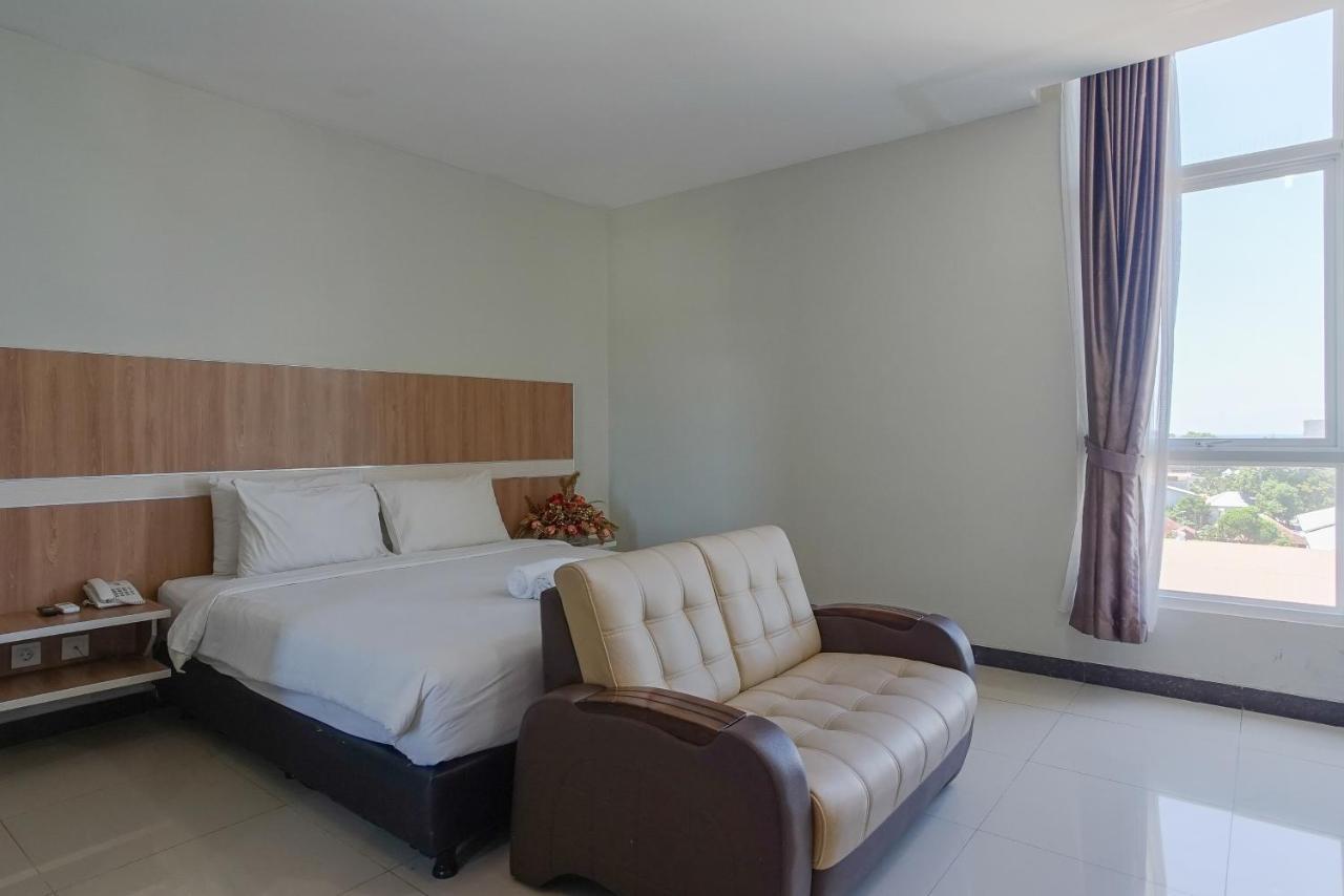 Hotel Royal Manado Exterior foto